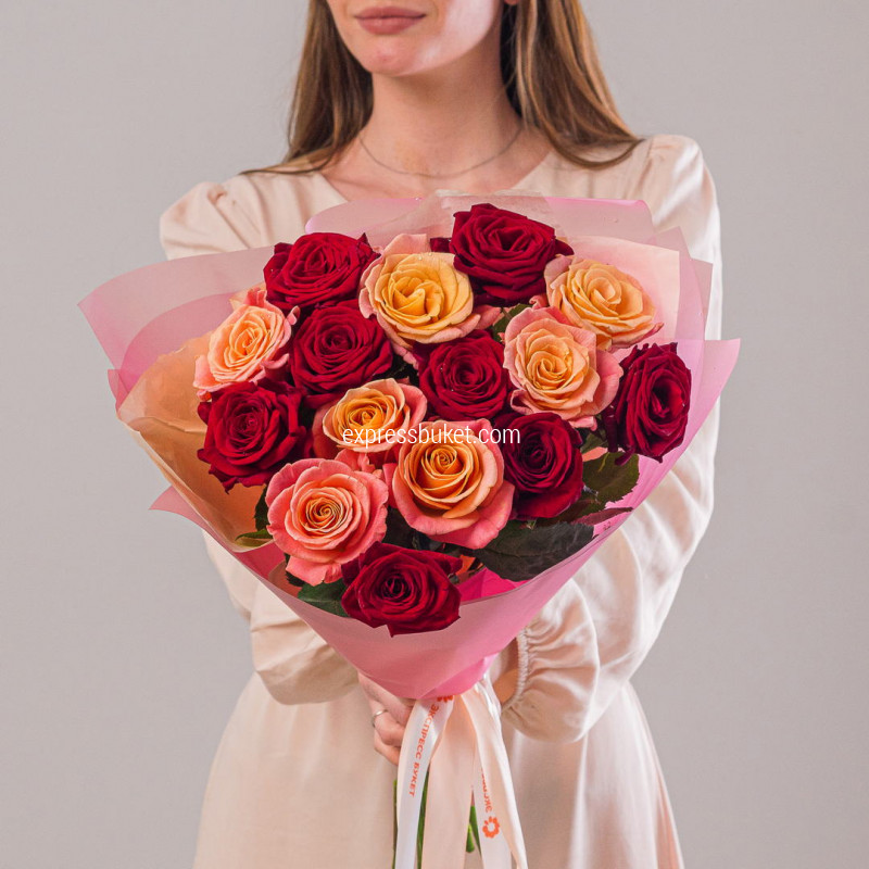 Микс роз персиковые+красные 15шт