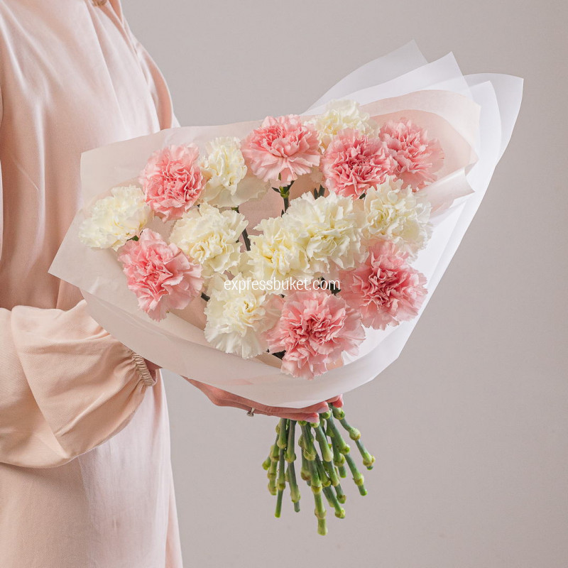 Букет из 15 диантусов