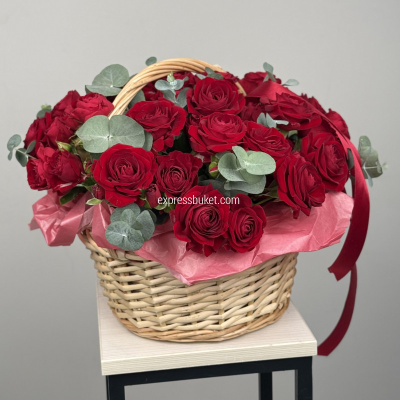 Корзина с цветами 944