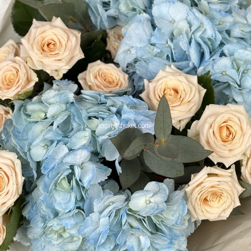 Нежный микс с гортензией