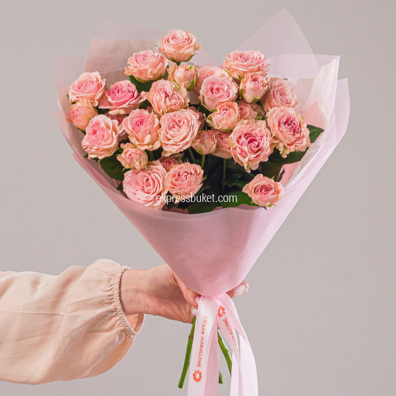 7 кустовых роз